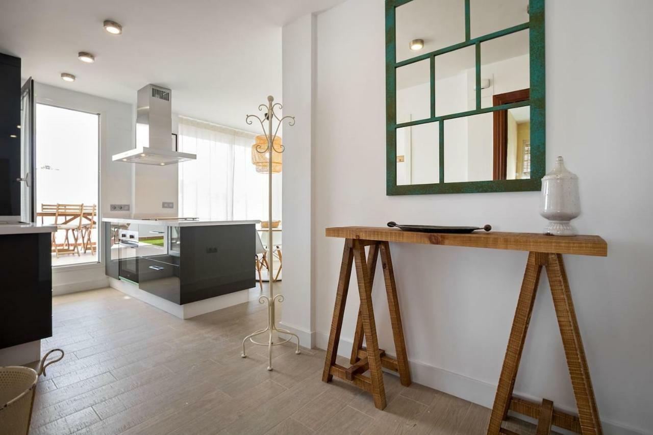 Triana Deluxe Skyview Apartment Seville Luaran gambar