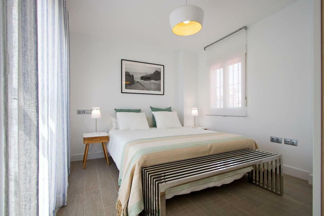 Triana Deluxe Skyview Apartment Seville Luaran gambar