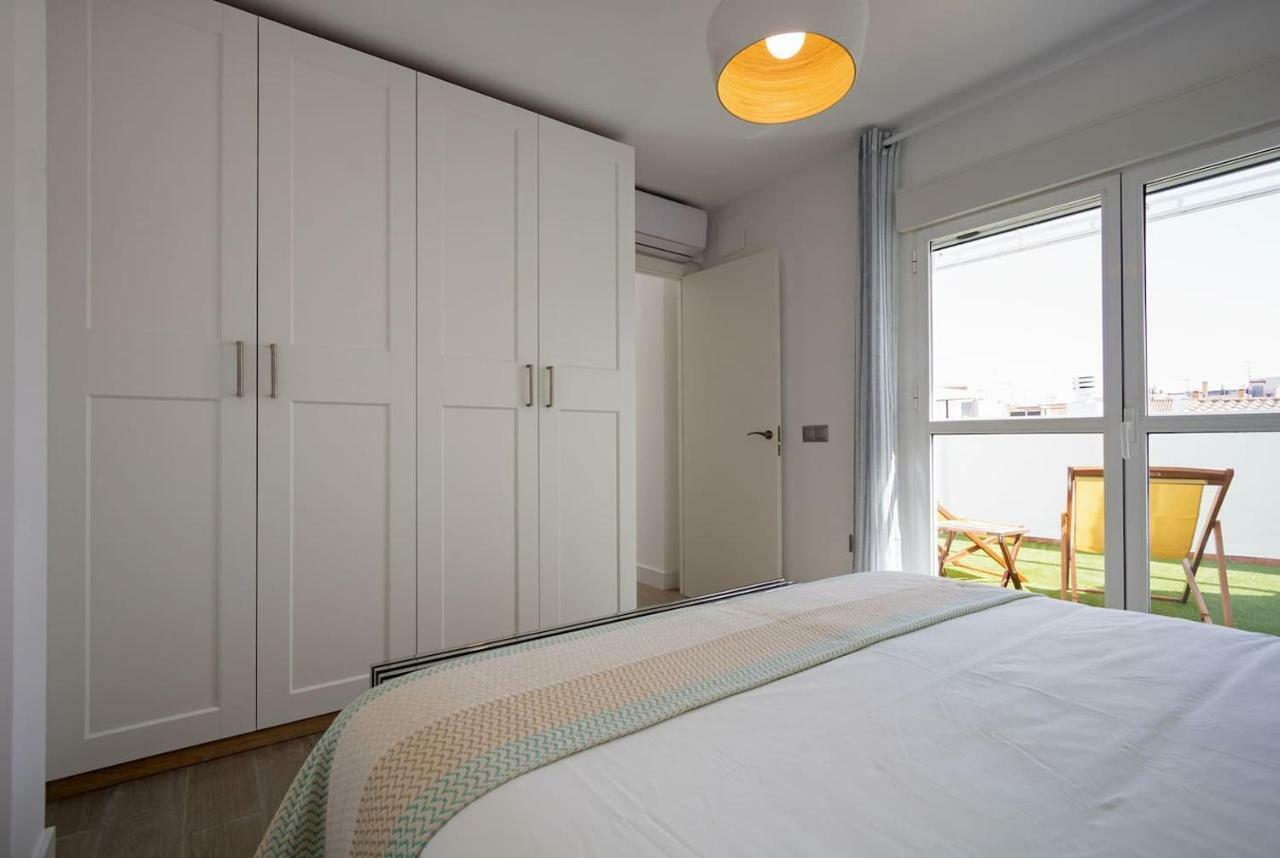 Triana Deluxe Skyview Apartment Seville Luaran gambar