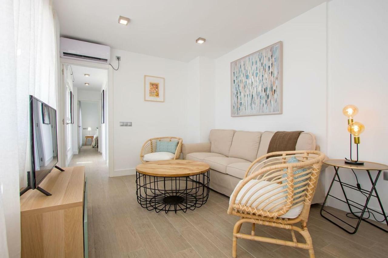 Triana Deluxe Skyview Apartment Seville Luaran gambar