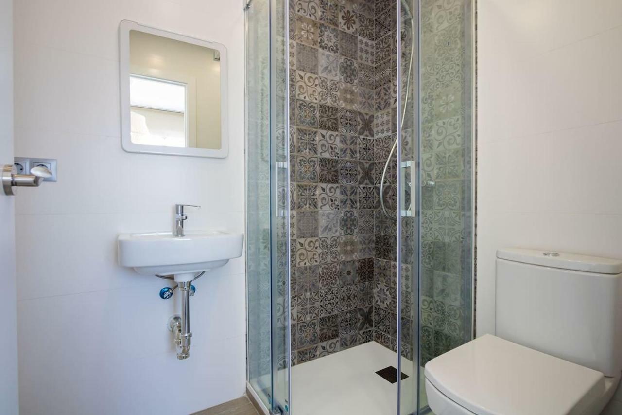 Triana Deluxe Skyview Apartment Seville Luaran gambar