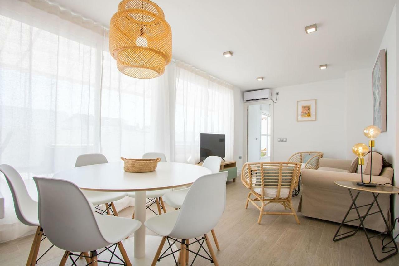 Triana Deluxe Skyview Apartment Seville Luaran gambar